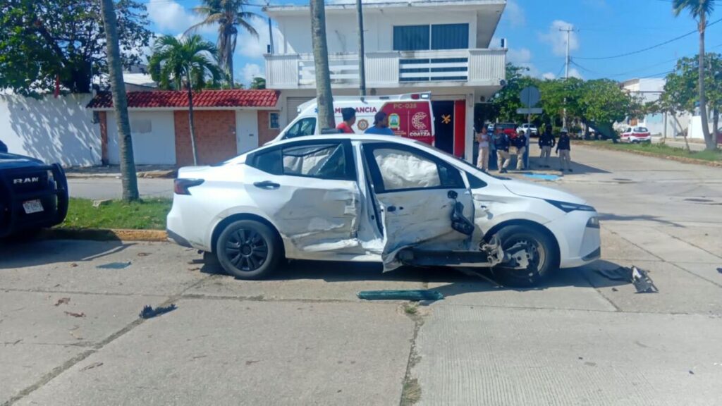 Dama resulta les!0n4d4 tras encontronazo en la colonia María de la Piedad en Coatzacoalcos.