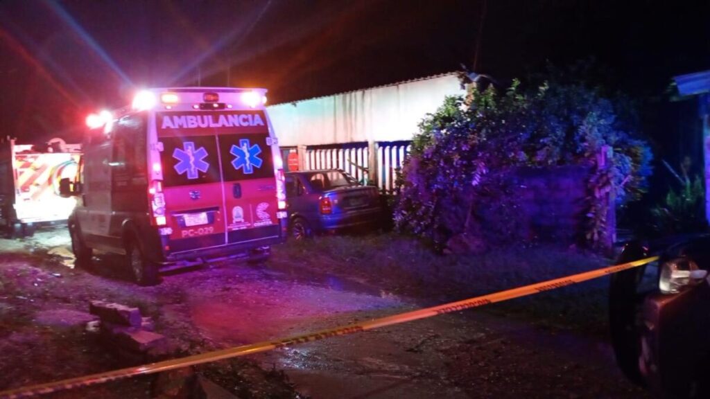 Mu3r3n cuatro mujeres tras derrumbarse barda en Villa Allende, Veracruz