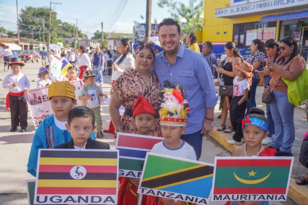 Con desfile escolar, Cosoleacaque conmemora el Día de las Naciones Unidas