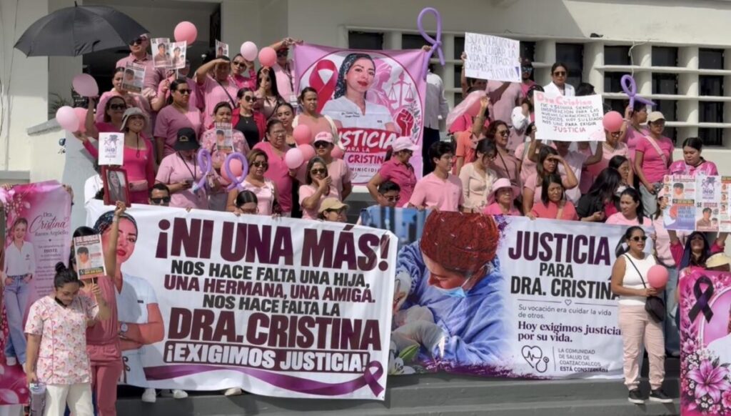 Piden justicia para Cristina, doctora que fue as3$!n4d4 en Coatzacoalcos Veracruz por su pareja.