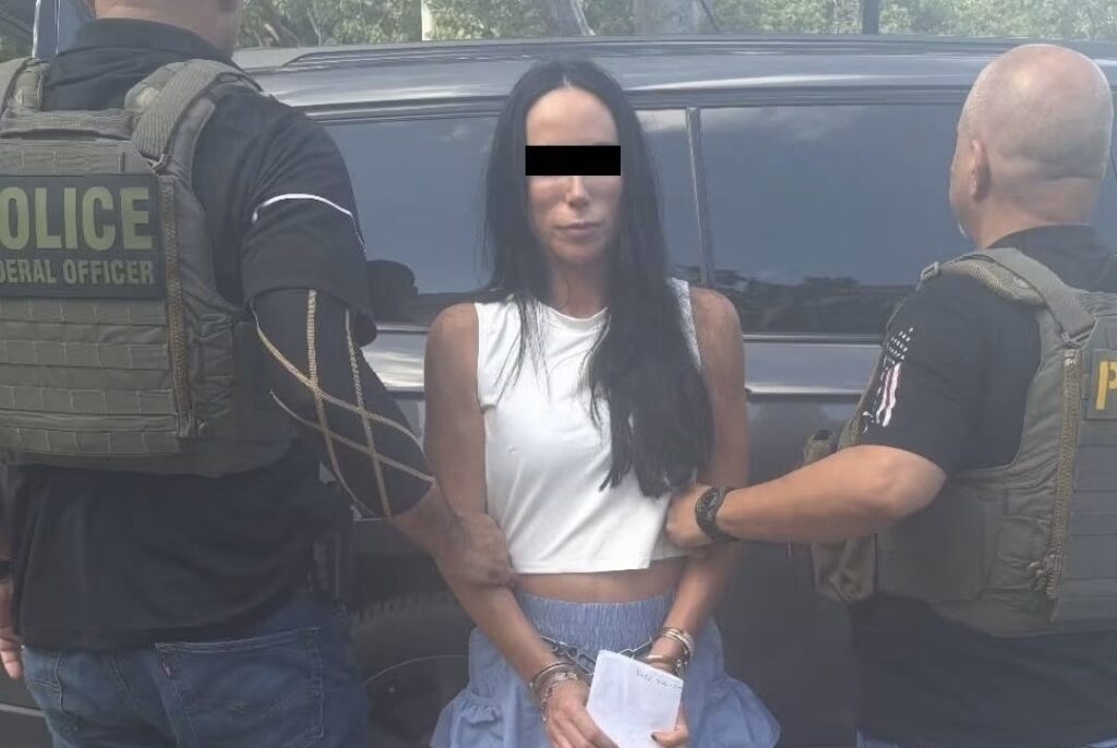 Detienen a Inés Gómez Mont, presentadora de televisión, en Florida Detienen a Inés Gómez Mont, presentadora de televisión, en Florida