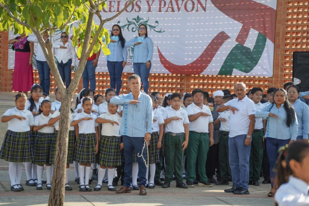 Cosoleacaque recuerda el legado de José María Morelos y Pavón con ceremonia cívica
