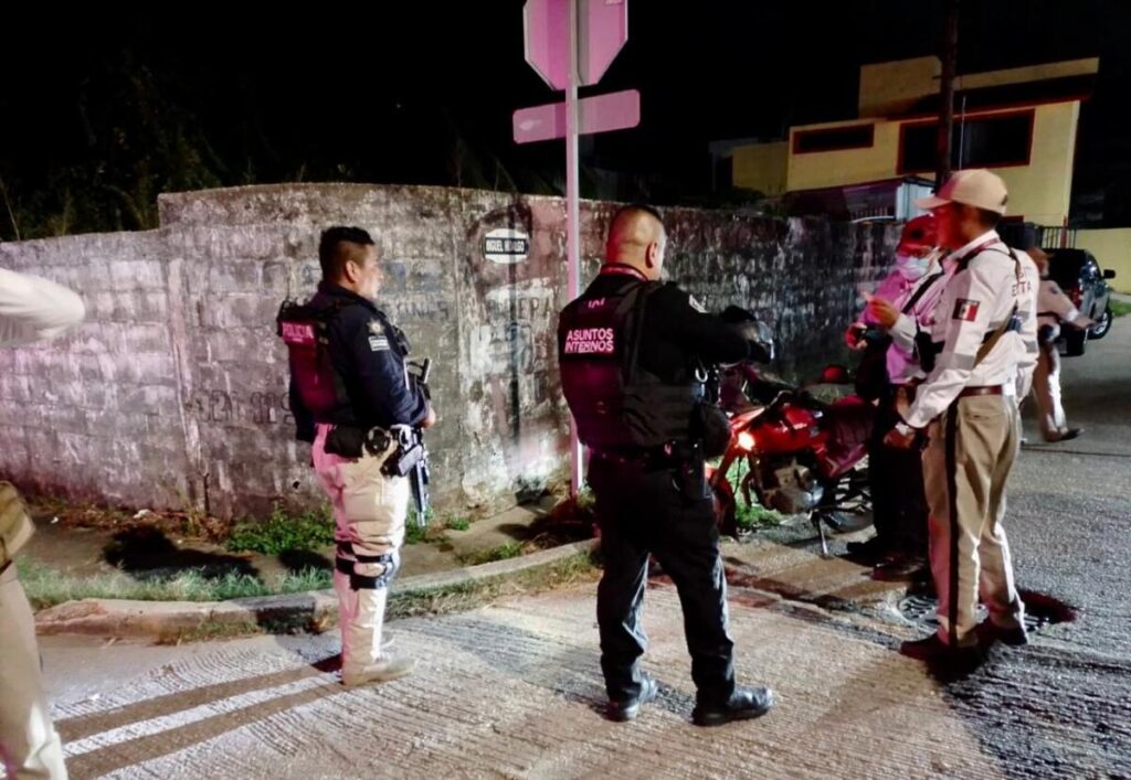 Implementan operativo para verificar transporte público y motocicletas Implementan operativo para verificar transporte público y motocicletas